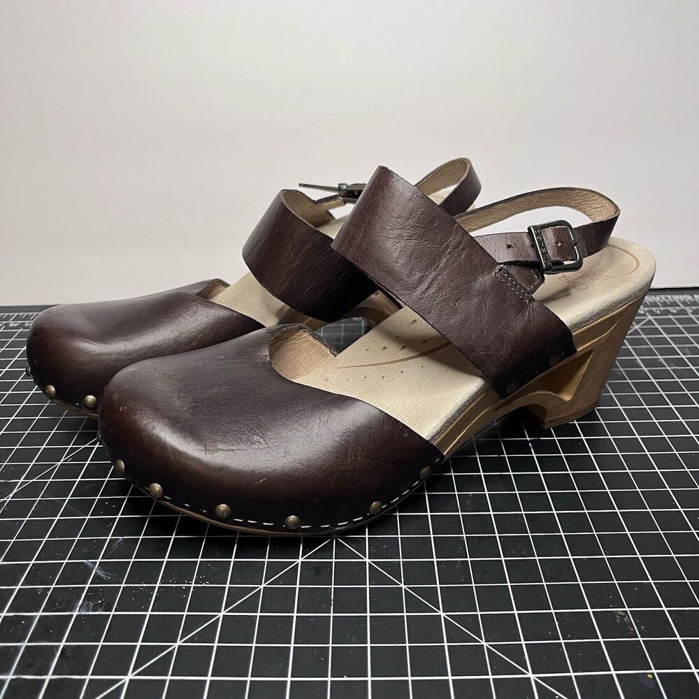 Dansko Black Thea Slingback Leather Studded Cutout Wooden Clogs. Size 39/8.5